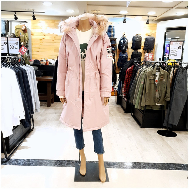 지프 불광점 겨울상품 70%할인!! 롱기장에 오버핏으로 캐주얼하고 멋스러운 라쿤퍼후드 덕다운 야상점퍼!!