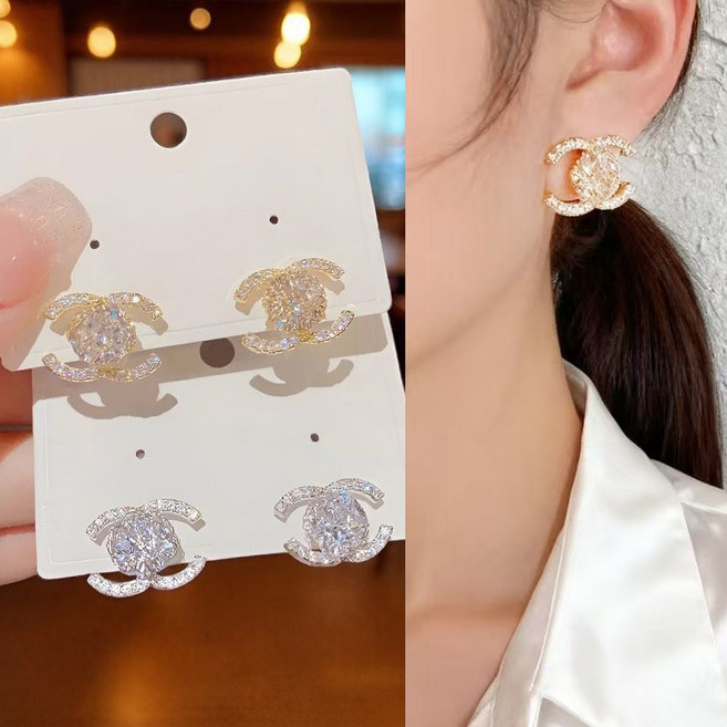 여성 14K 도금 큐빅 포인트 진짜예븐 써지컬 귀걸이