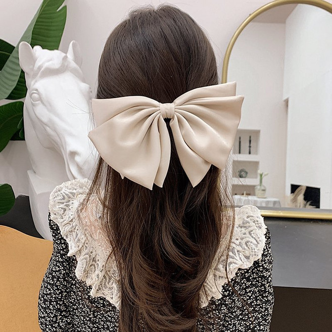 미다미 에트나 빅 센터 새틴 리본 자동핀 (블랙/아이보리)