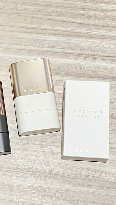 chosungah PORCELAIN MEGA FIT 瓷光爆水粉底, 白色陶瓷款00C, 1個