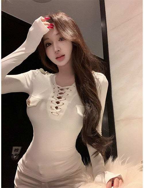 겨울 여성 기모 긴팔티 여성 섹시 기품있는 브이넥 디자인 슬림핏 매력 상의 LC