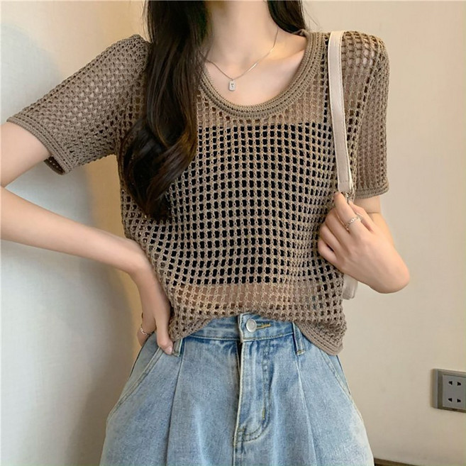 MOSAIRATION 여성 라운드넥 펀칭 루즈핏 시스루 레이어드 캐주얼 스타일 니트 반팔 티셔츠 M01031202