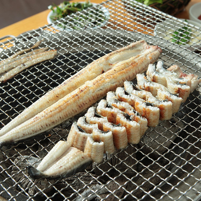 국내산 초벌 완벌 민물장어구이 1kg 2kg 밀키트 캠핑요리, 1.5kg(손질+초벌후 750~800g)_3인, 1개