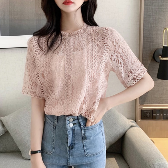 어반룩북 루즈핏 레이스 탑 블라우스