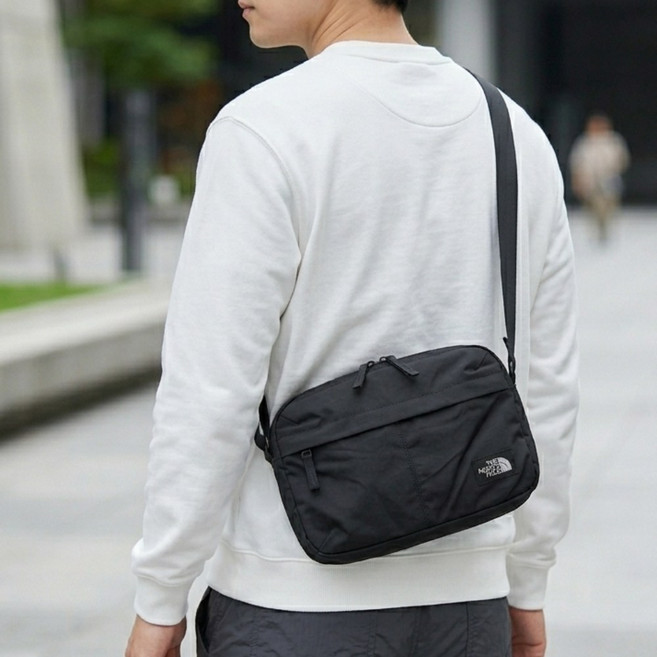 노스페이스 크로스백 가벼운 메신저백 남성 여성 해외 여행 트래블 백 가방 핸드폰가방 학생 슬링백 숄더백 +STUDIOS