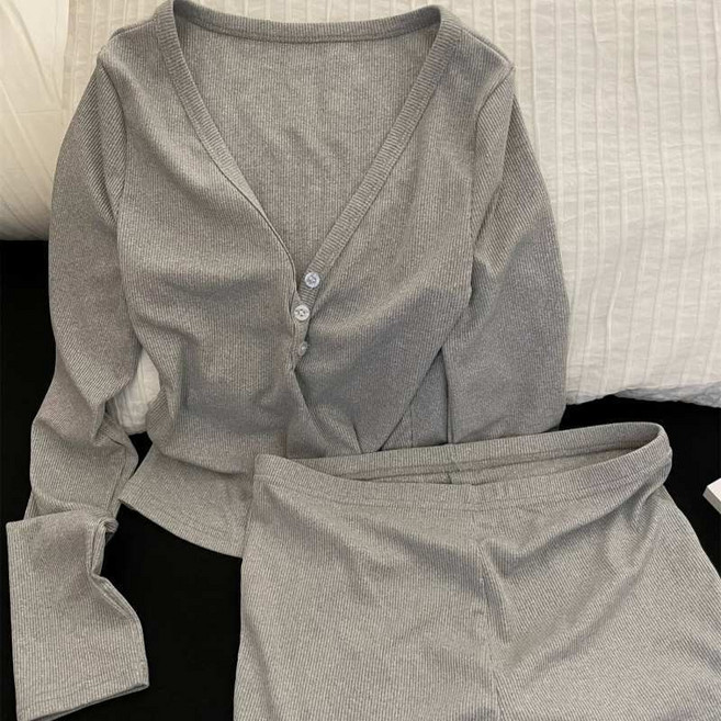 灰色長袖睡衣女士春夏款修身短褲家居服套裝可外穿