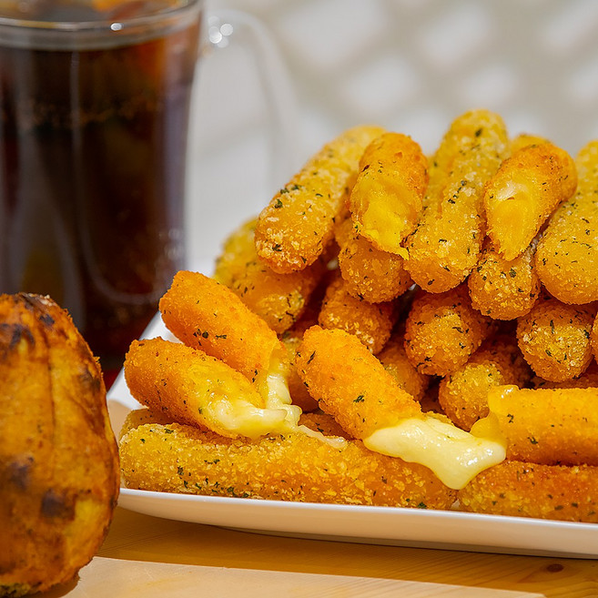 [임박특가] 모짜렐라 치즈스틱 고구마맛 1kg+1kg 냉동식품 튀김 햄버거집 치킨집 아이간식, 1kg, 2개