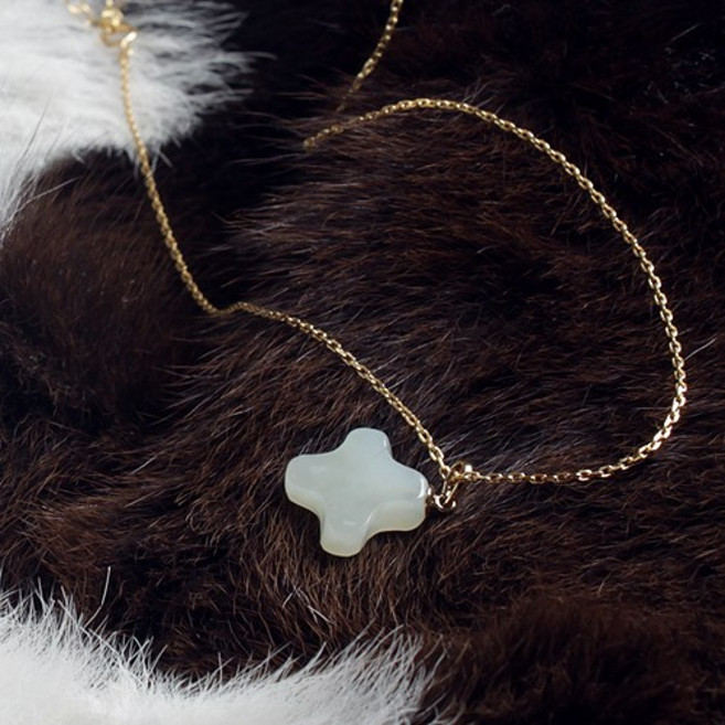 제이드유 춘천옥 클로버 옥펜던트 옥목걸이
