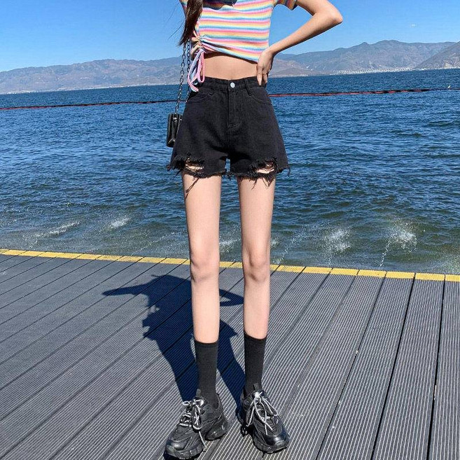 Helena 短牛仔褲 闊腿熱褲 刷破破褲 A字褲 女款熱褲 C1140