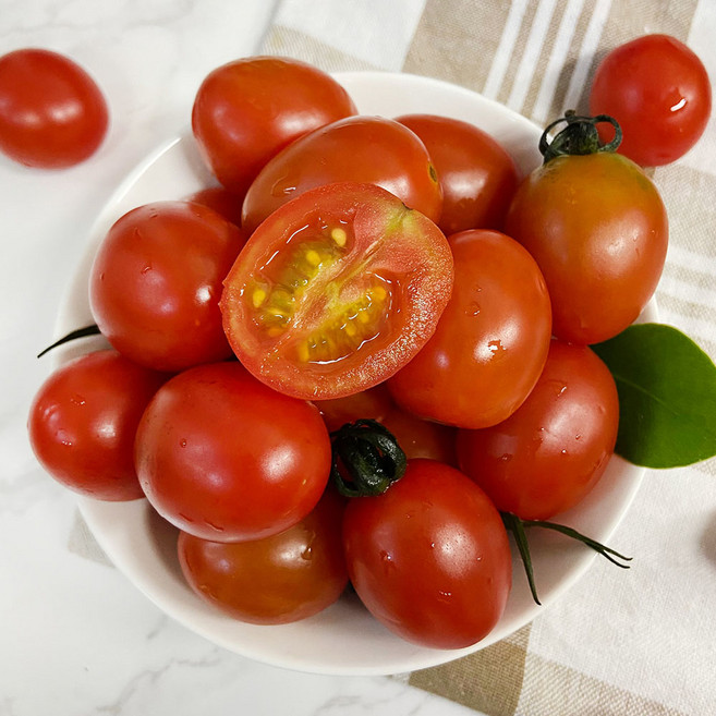 그로서리준 산지직송 대추방울토마토 1.5kg /2kg, 1박스, 로열과 1.5kg 대과