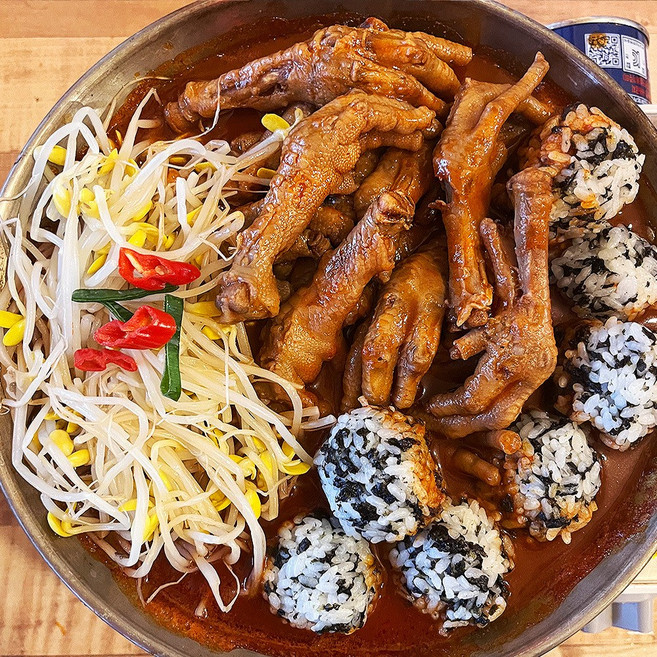 [모던푸드]국내산 냉동 통뼈 콩나물 국물닭발 800g야식 혼술 안주 캠핑요리, 1개, 800g