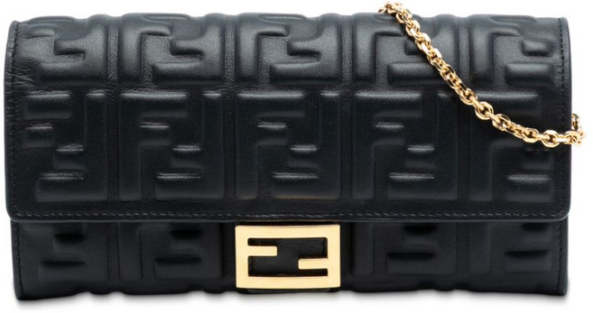 펜디 중고 2010-2025 주카 엠보스드 나파 바게트 콘티넨탈 월렛 체인 크로스 백