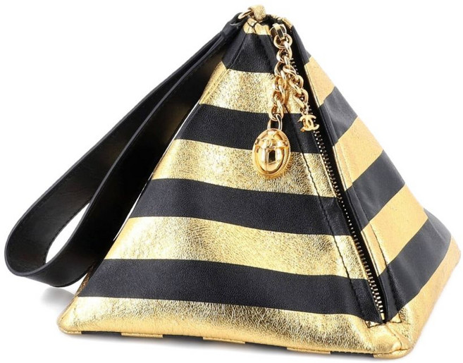 샤넬 중고 케옵스 피라미드 백 스트라이프 램스킨 클러치