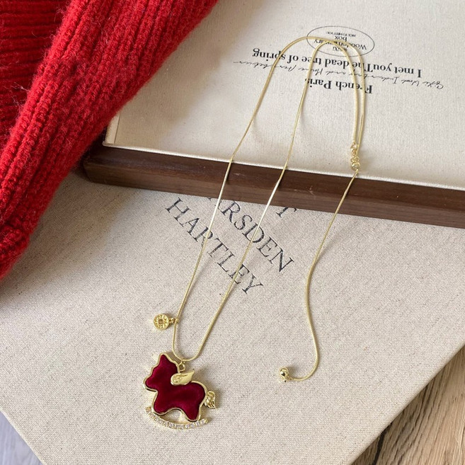 곧 행운! 레드 벨벳 소마 목걸이 여성용 가을겨울 고급감 롱 스웨터 체인 데일리 다용도 액세서리