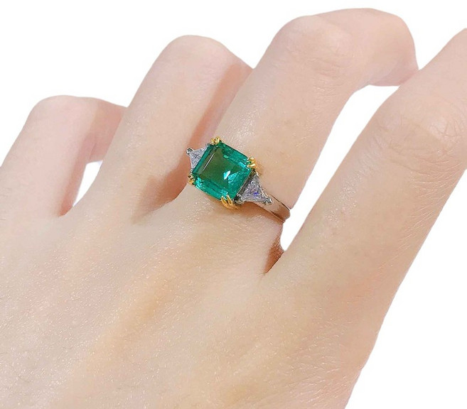 주다상사 스퀘어 에메랄드 콜롬비아 반지