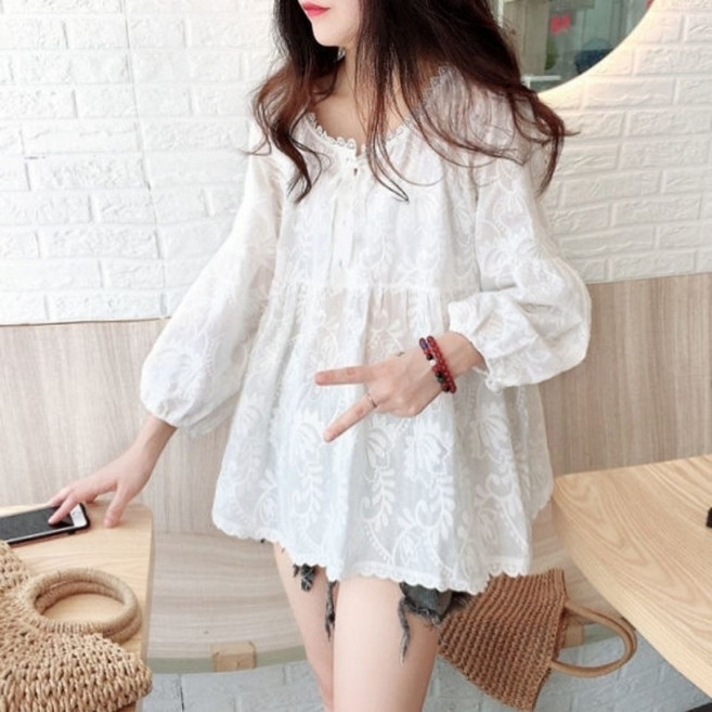 해피유통여성 봄여름 레이스 플라워 디자인 긴팔 블라우스 귀여운 루즈핏 상의bhf