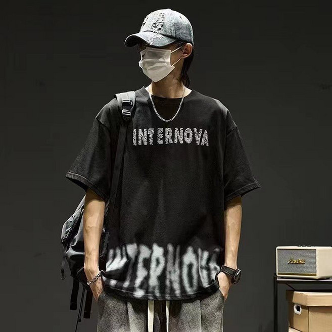 INTERNOVA 寬鬆圓領字母T恤