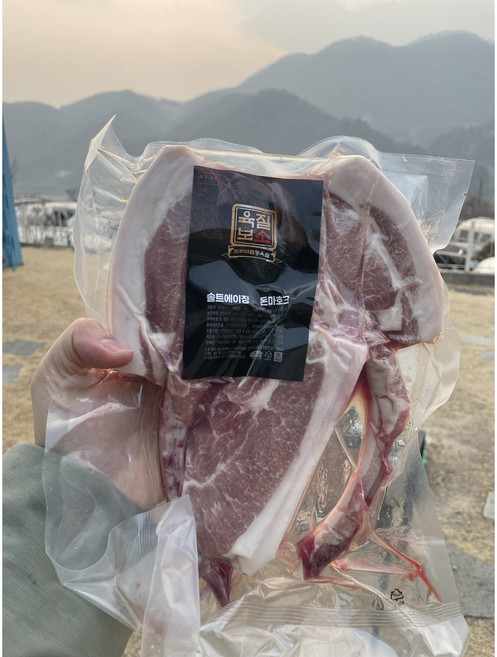 돈마호크 1kg 육질보소 프리미엄 국내산 돼지고기 바베큐 캠핑음식 혼술, 1개