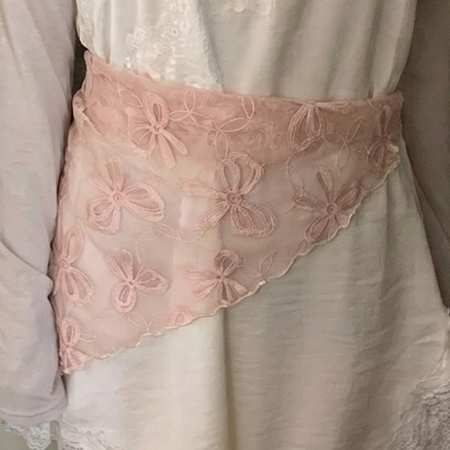 블루씨티 프리메르 자수 물결 시스루 삼각 두건 스카프