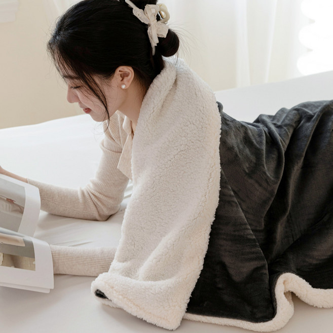 오텔르 온기 가득 극세사 양털 담요