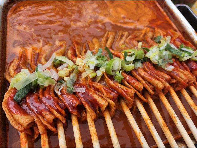 [식조은어묵전쟁] 맛있게 맵다. 수제소스로 준비하는 빨간오뎅(어묵300g+소스150g+육수300ml) 8분 간편완성!, 750g, 1세트