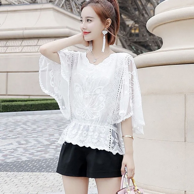 ROYALBELLE 여성 레이스 넉넉한 블라우스 우아한 자수 디테일 A0031307