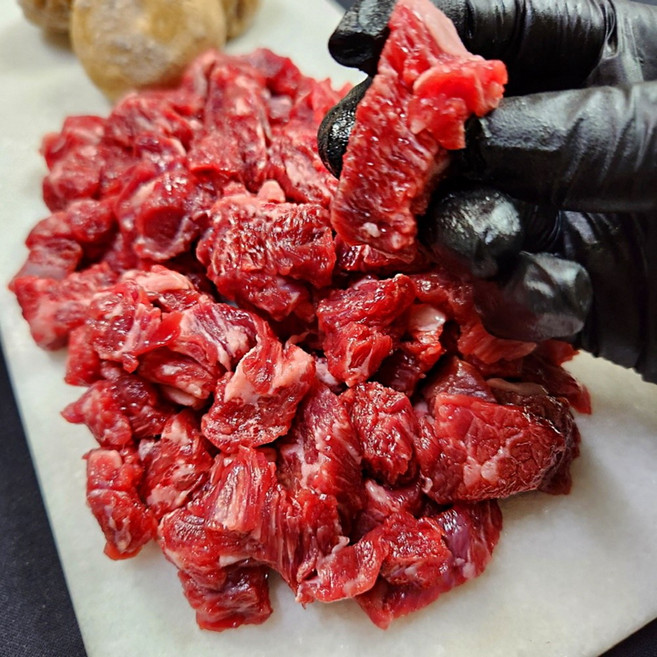 투뿔 1++ 한우 국거리 (양지/사태/우둔 혼합), 1개, 200g