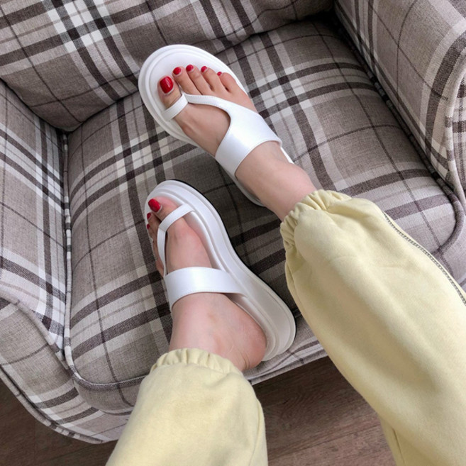 데일리한무드 스트랩 통굽 쪼리 슬리퍼(4cm)