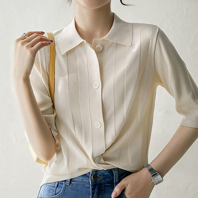 깔끔 모던 시크 여성 데일리 여름 반팔 카라 니트