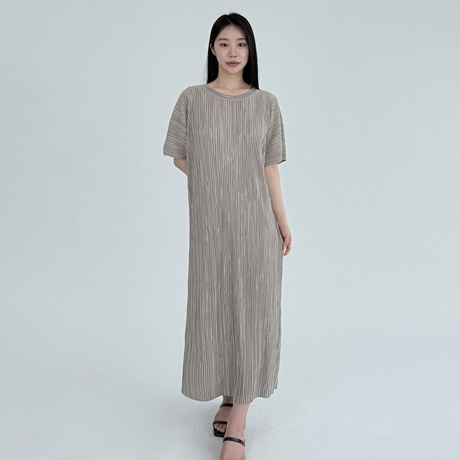 라미 플리츠 스판 링클 프리 루즈핏 반팔 롱 원피스
