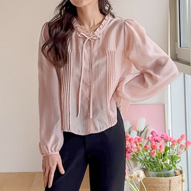 리린 잔느 프릴넥 핀턱 리본 퍼프 블라우스 2848048