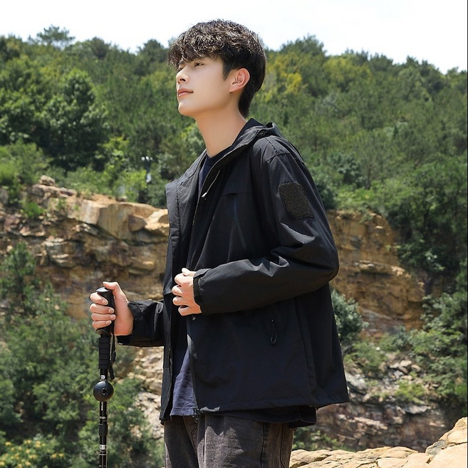 衝鋒衣男款 防風防潑水保暖機能外套 工裝連帽風衣 休閒百搭登山服 秋冬外套 -