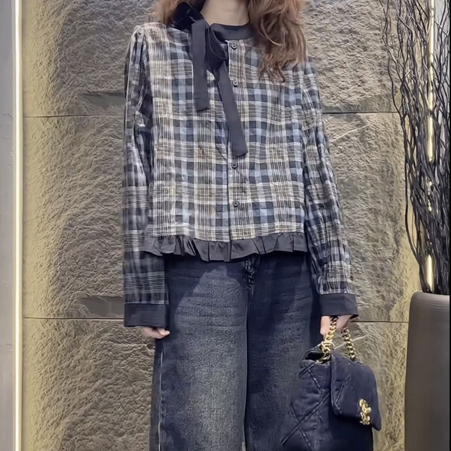 復古格子蝴蝶結圓領長袖短款木耳邊襯衫女秋季上衣