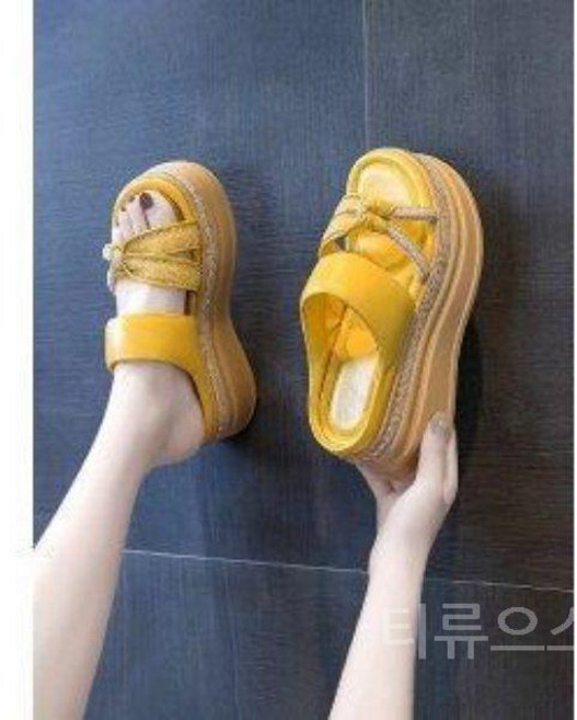 티류으스 여성 여름 블링블링 키높이 통굽 샌들 슬리퍼 7CM