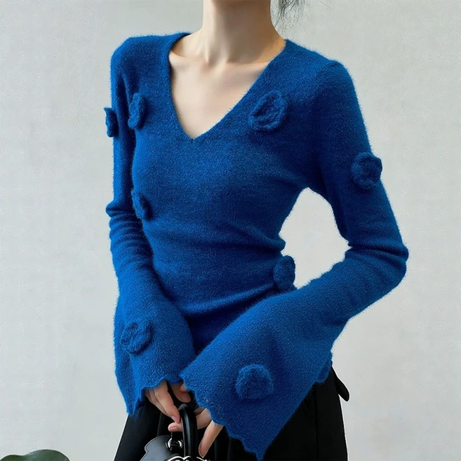 ZAJA 여성 브이넥 플라워 슬림핏 니트 티