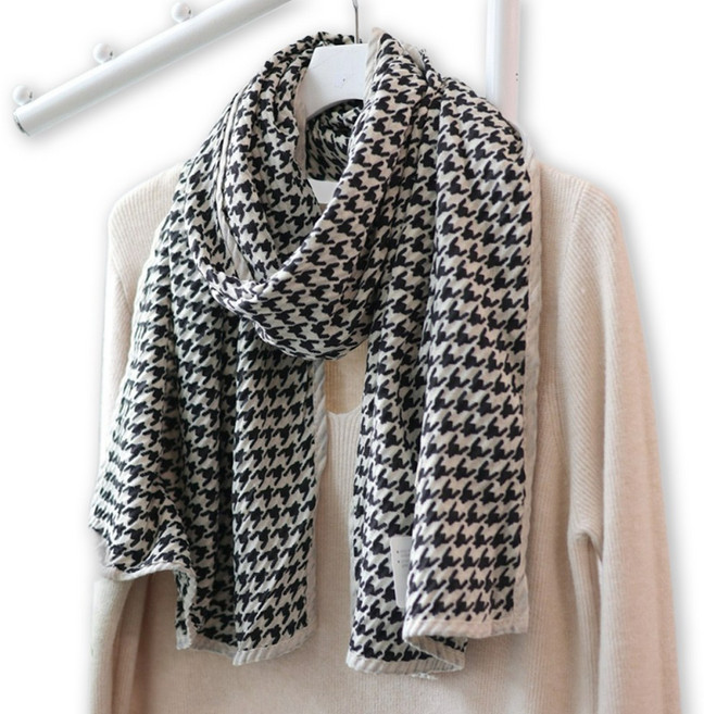 메리앤유 엠보싱 느낌 하운드투스 체크 배색 롱 스카프