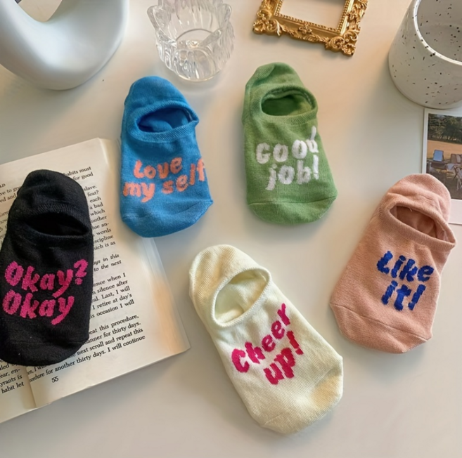 여성용 인스타 감성 컬러 숏삭스 여름용 알파벳 포인트 통기성 좋은 덧신 5P세트