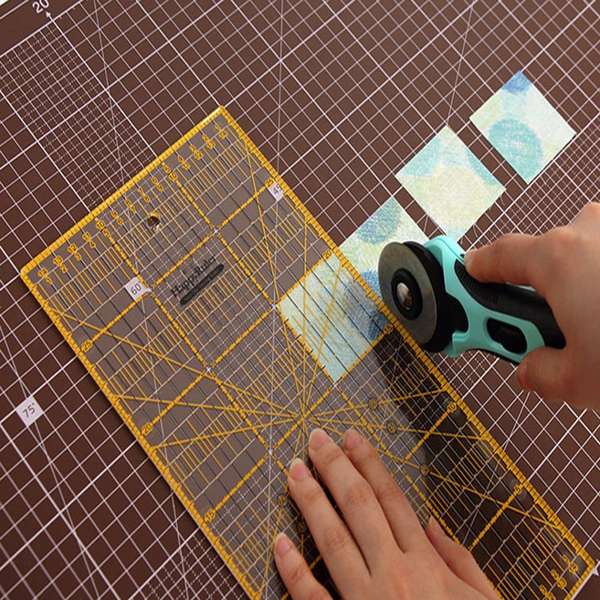 패션스타트 해피베어스 논슬립 컬러라인 소잉컷팅자 15X30cm, 1개, 옐로우