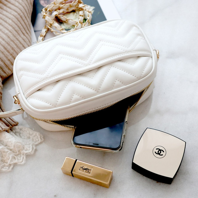 에브리캔버스 지그재그 퀼팅 크로스백