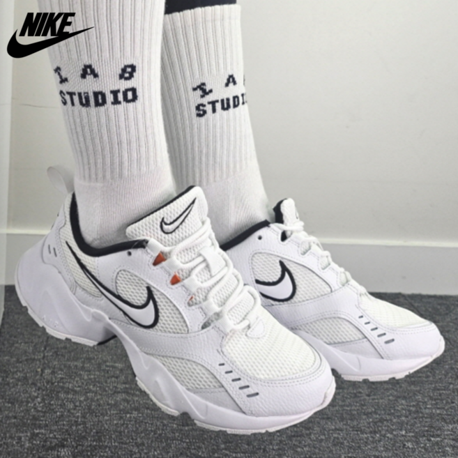 [국내매장 AS가능] 나이키 우먼스 에어 하이츠 어글리 슈즈 헬스화 운동화 런닝화 조깅화 학생화 발편한 키높이 스니커즈 CI0603-102