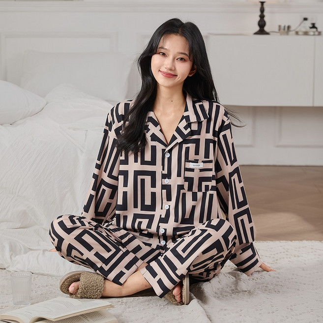 레베로프 긴팔 파자마 여성 남성 잠옷 세트 커플 홈웨어 250926