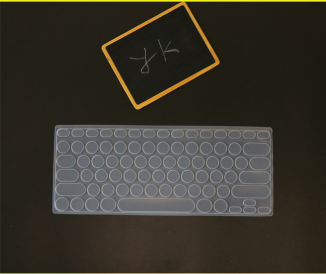 와이케이몰 이큐메딕 SANITIZE-BK1 키스킨 블루투스 고급 TPU 고탄력 방수 키보드 커버, 1개