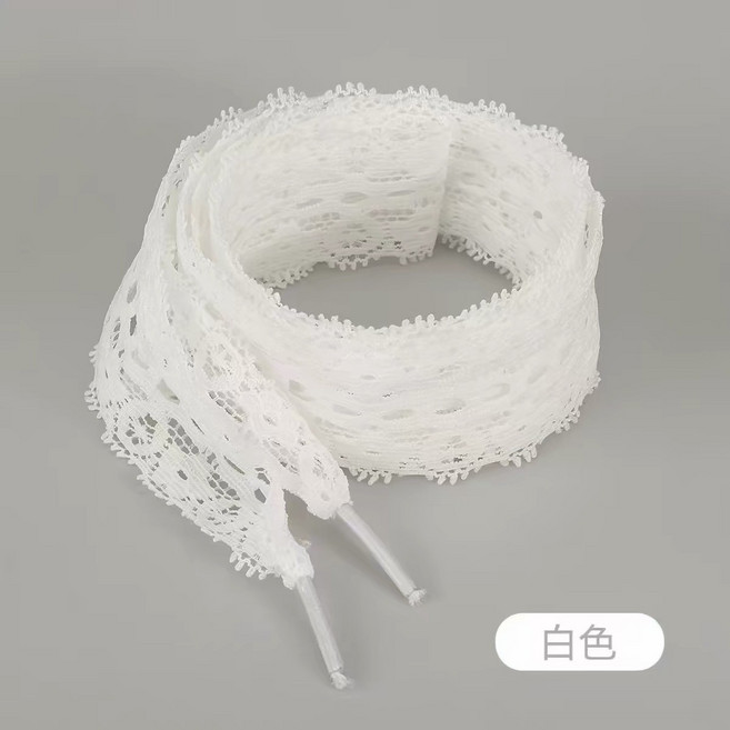 白色蕾絲鞋帶