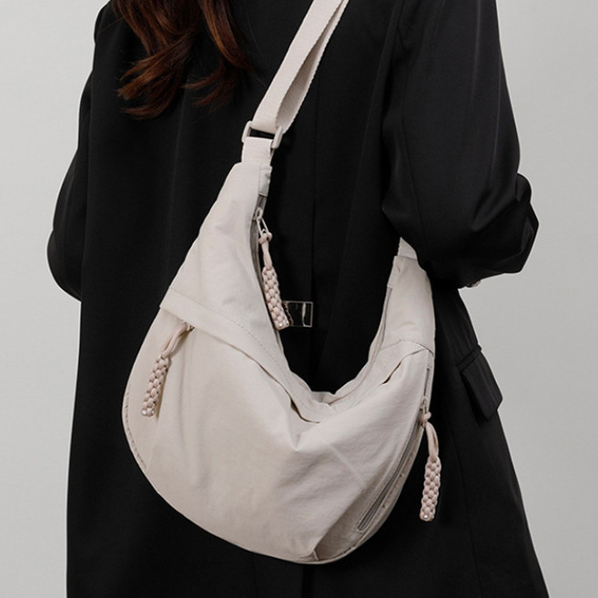 가벼운 반달 가방 만두 크로스백 미니백 데일리 크로스가방