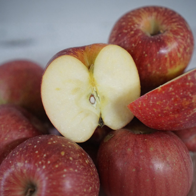 경북 햇 부사 가정용 사과, 1박스, 랜덤 10kg (중과+대과)