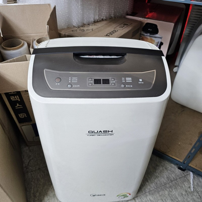 (중고) 위닉스 업소용 제습기 25L / 작동 잘 됩니다.