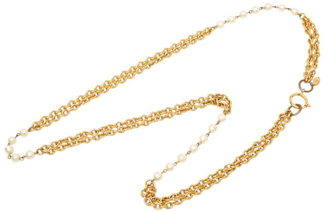 10위 - 샤넬 중고 1982 CC Gold Plated Faux Pearl Double Strand Necklace 