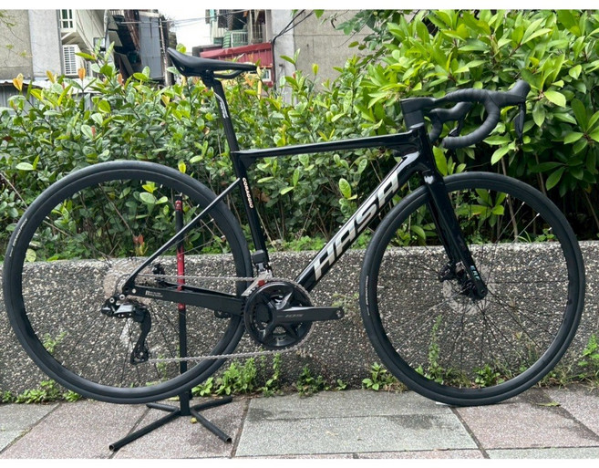 HASA CORAGGIO 碳纖維 碟煞 公路車，搭載 SHIMANO 105 2x12速 電子變速, 1個, 黑色s, 黑色