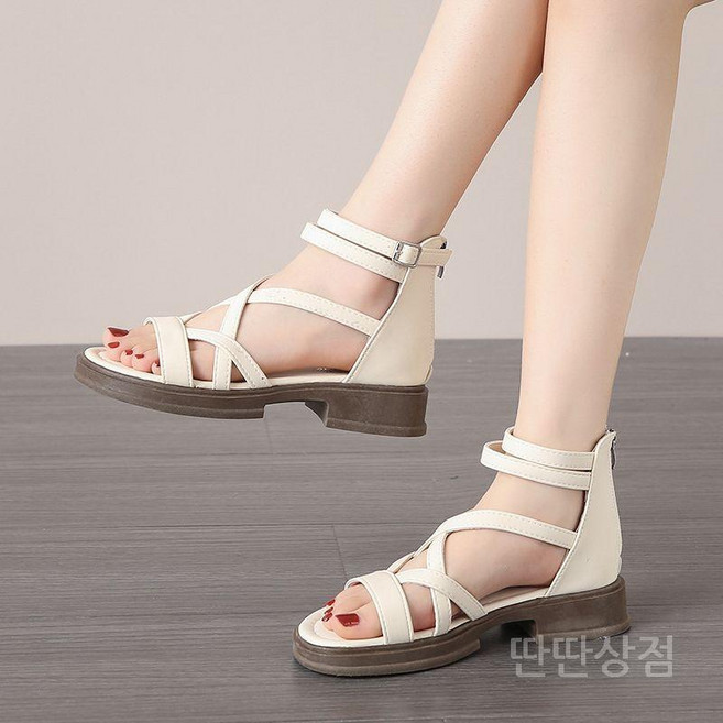여성스트랩샌들 뒤막힘 가죽 발편한 뒤꿈치막힌 여성샌들 뒤막힌샌들 데일리