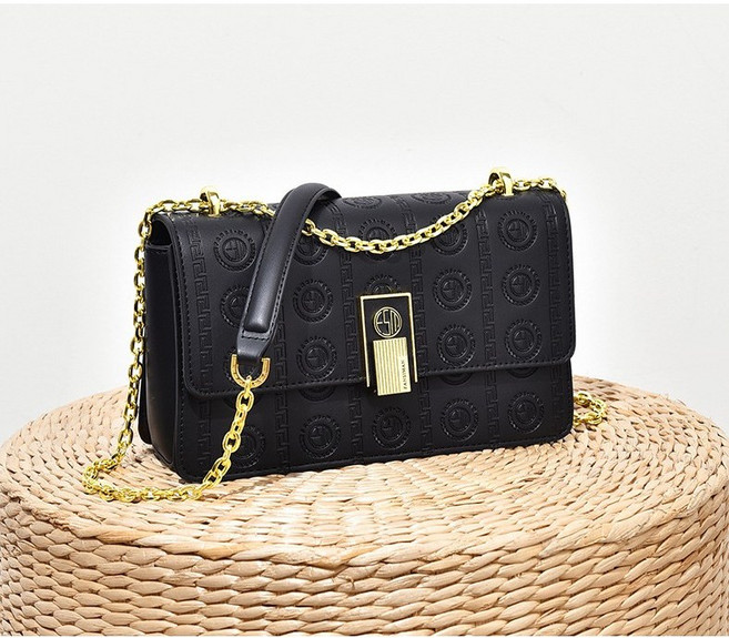 큐제이홈 심플하고 고급스러운 체인 백 숄더 크로스백